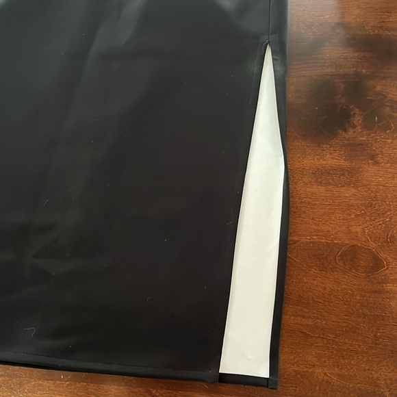 Intermix pencil skirt with side slit - Picture 2 of 2